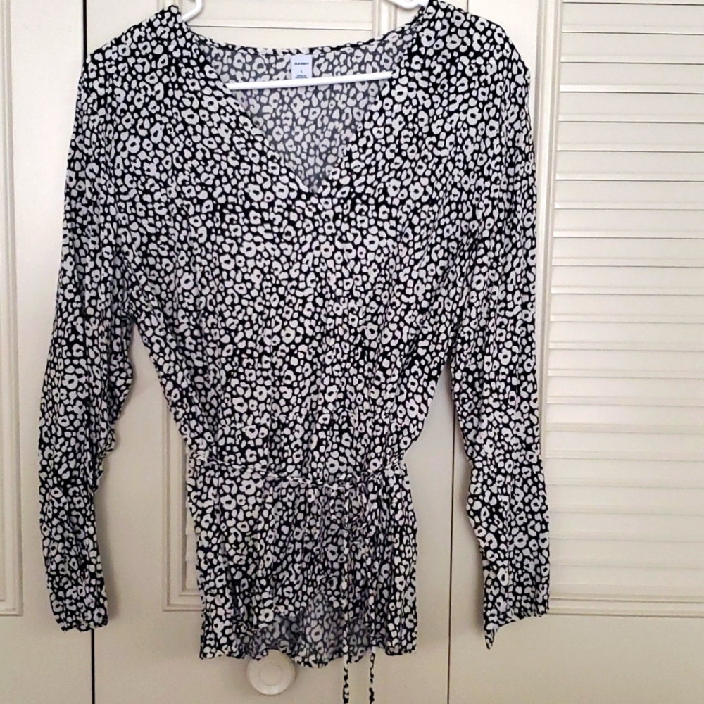 Old Navy long sleeve blouse